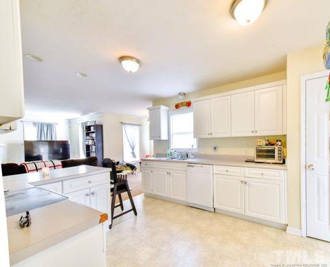 65 Edgecombe Dr, Spring Lake, NC 28390 photo 13