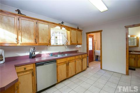 352 Main St, Vass, NC 28394 photo 14
