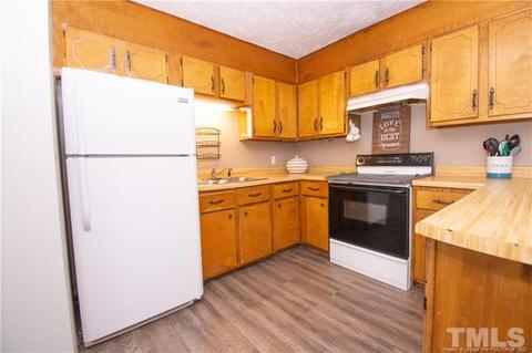 803 Warren Rd, Erwin, NC 28339 photo 5