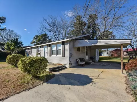 602 Mckay St, Erwin, NC 28339 photo 3