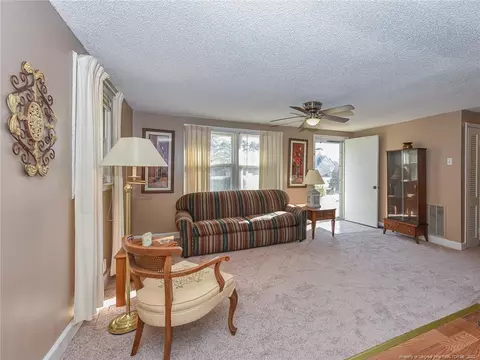 602 Mckay St, Erwin, NC 28339 photo 6