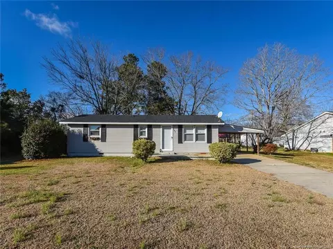 602 Mckay St, Erwin, NC 28339 photo 2