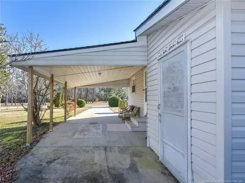 602 Mckay St, Erwin, NC 28339 photo 4
