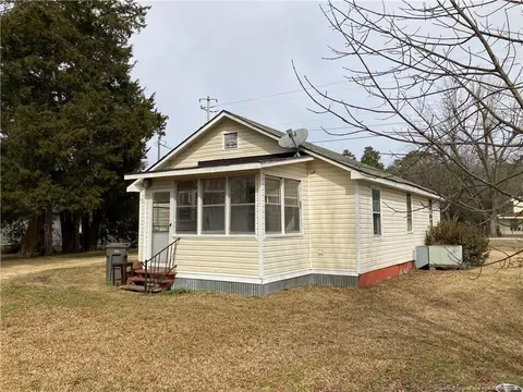 2012 E 5th St, Lumberton, NC 28358 photo 3