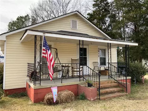 2012 E 5th St, Lumberton, NC 28358 photo 1