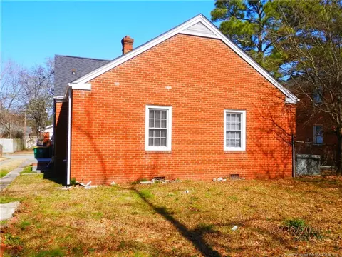 206 E 16th St, Lumberton, NC 28358 photo 2
