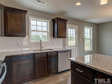 66 Tyler Godwin Rd, Erwin, NC 28339 photo 9
