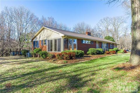 1412 N Moore Rd, Robbins, NC 27325 photo 11