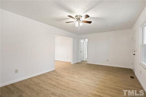 185 Bea Ln, Clinton, NC 28328 photo 9