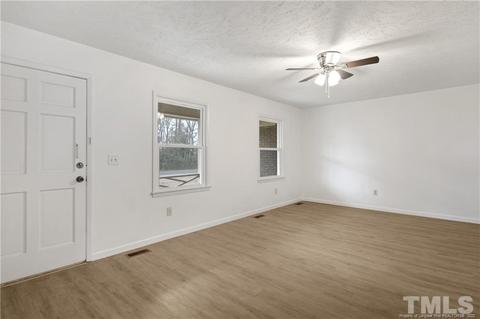 185 Bea Ln, Clinton, NC 28328 photo 7