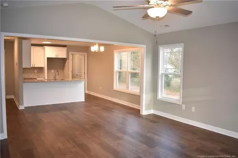 609 E Pearsall St, Dunn, NC 28334 photo 11