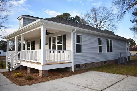 609 E Pearsall St, Dunn, NC 28334 photo 5