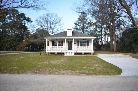 609 E Pearsall St, Dunn, NC 28334 photo 3