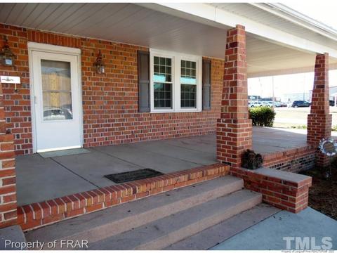 406 E 3rd St, Lumberton, NC 28358 photo 5