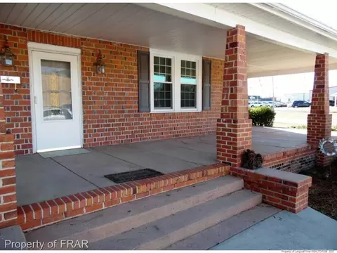 406 E 3rd St, Lumberton, NC 28358 photo 5