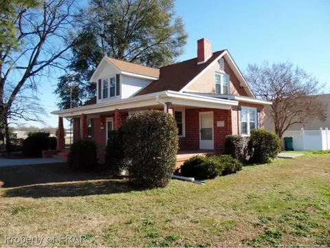 406 E 3rd St, Lumberton, NC 28358 photo 1