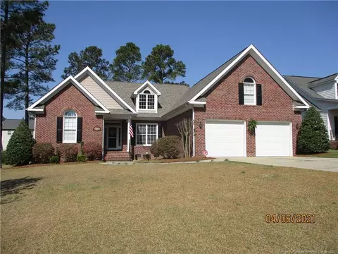 54 Blue Pine Dr, Spring Lake, NC 28390 photo 2
