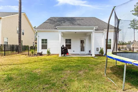 13 Pinnacle Dr, Spring Lake, NC 28390 photo 2