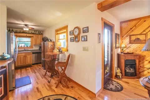 303 Tinys Mountain Dr, Deep Gap, NC 28618 photo 4