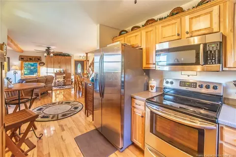 303 Tinys Mountain Dr, Deep Gap, NC 28618 photo 6