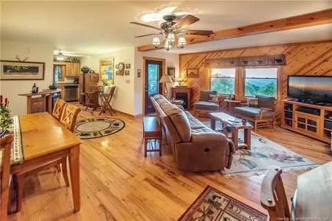 303 Tinys Mountain Dr, Deep Gap, NC 28618 photo 2