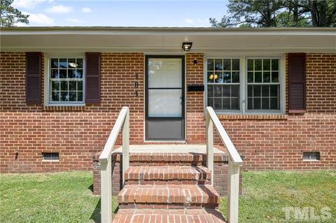 303 E 5th Ave, Raeford, NC 28376 photo 3