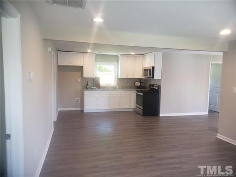 103 4th St, Erwin, NC 28339 photo 4
