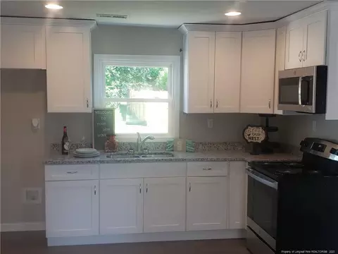 103 4th St, Erwin, NC 28339 photo 5