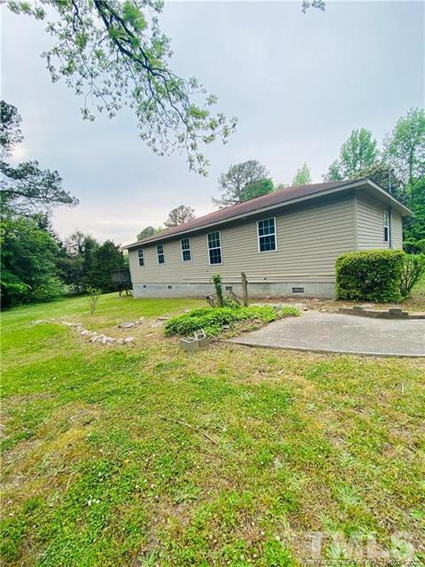 415 Dowd St, Carthage, NC 28327 photo 7