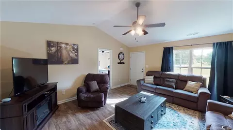 114 Marada Rd, Maxton, NC 28364 photo 6