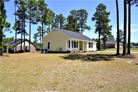 223 Eppingdale Dr, Spring Lake, NC 28390 photo 2