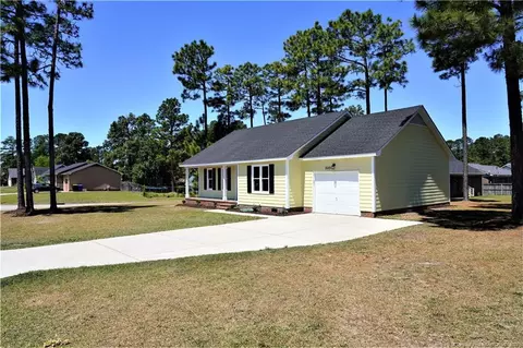 223 Eppingdale Dr, Spring Lake, NC 28390 photo 5