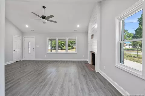 208 N Wright St, Raeford, NC 28376 photo 10