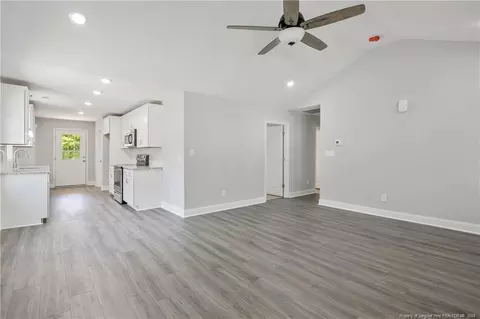 208 N Wright St, Raeford, NC 28376 photo 7
