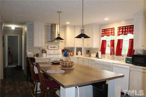82 Pine St, Moncure, NC 27559 photo 4