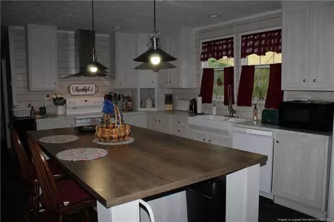 82 Pine St, Moncure, NC 27559 photo 5