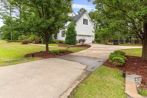 126 Falling Water Rd, Spring Lake, NC 28390 photo 3