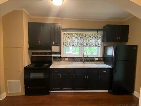 106 W D St, Erwin, NC 28339 photo 7