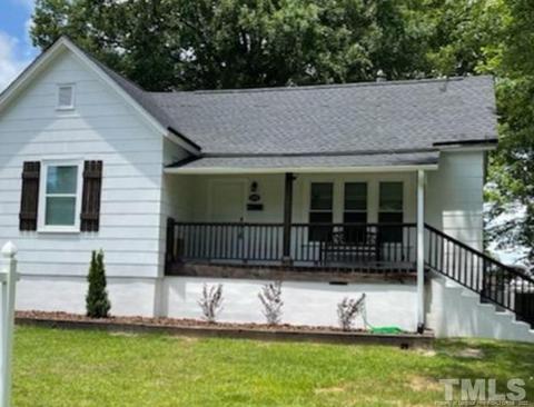 102 W E St, Erwin, NC 28339 photo 2