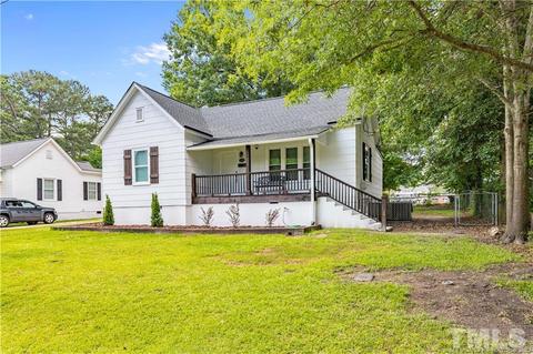102 W E St, Erwin, NC 28339 photo 1