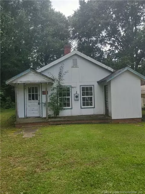 614 E Vance St, Dunn, NC 28334 photo 1