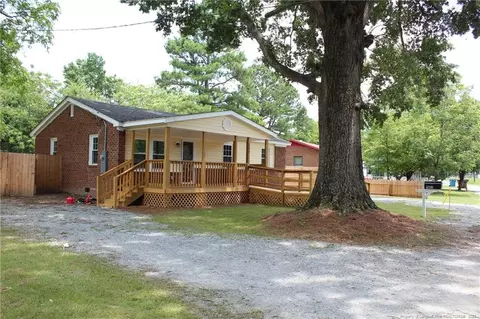 503 E Carr St, Dunn, NC 28334 photo 3