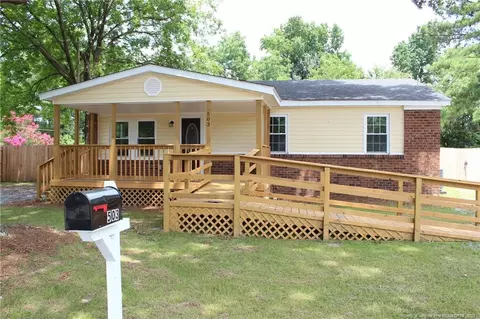 503 E Carr St, Dunn, NC 28334 photo 1