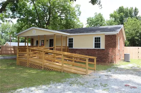503 E Carr St, Dunn, NC 28334 photo 2