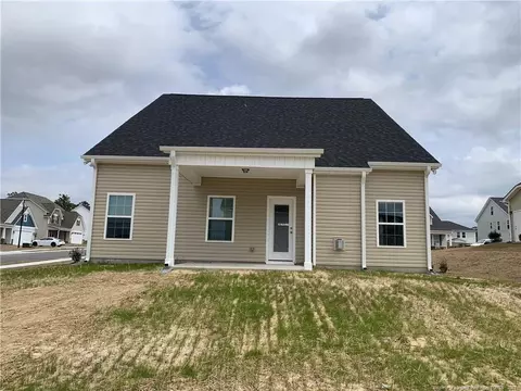 307 Pendleton Dr, Raeford, NC 28376 photo 2