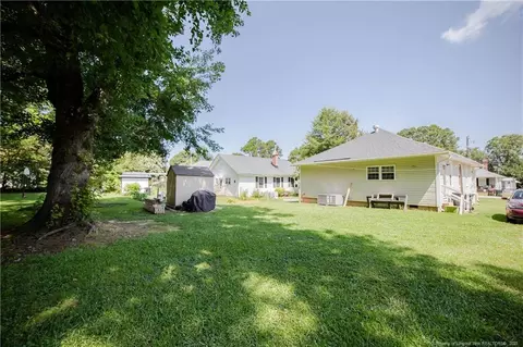 205 W E St W, Erwin, NC 28339 photo 2