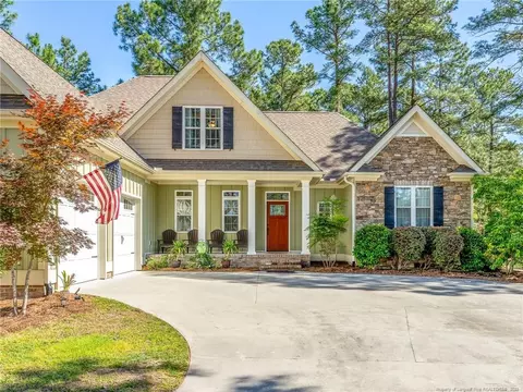 160 Leesville Loop, Aberdeen, NC 28315 photo 3
