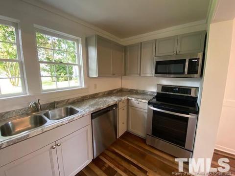 103 E I St, Erwin, NC 28339 photo 3