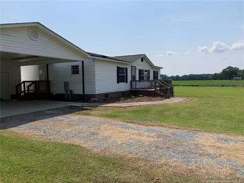 4392 Smithfield Rd, Wade, NC 28395 photo 3