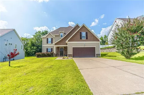 646 Heathrow Dr, Spring Lake, NC 28390 photo 1